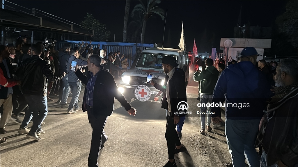 Serbest bırakılan Filistinli esirler Gazze Şeridi ve Batı Şeria'ya ulaştı 9