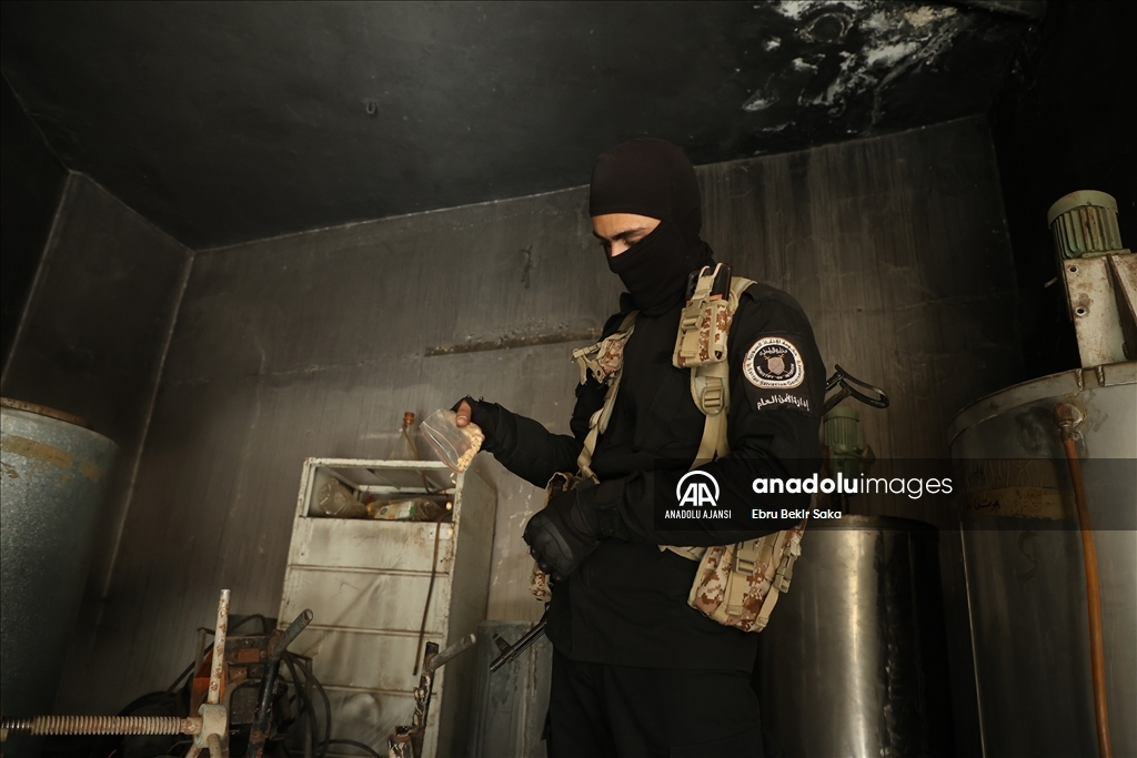 Humus'ta devrik Esed rejiminin uyuşturucu depolarından biri daha ortaya çıkarıldı