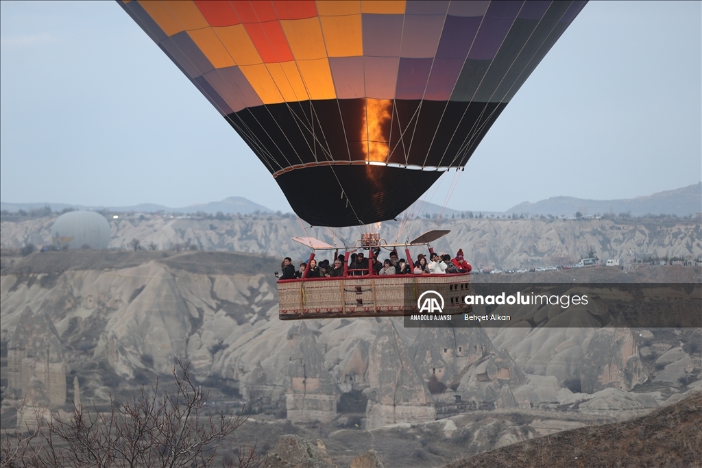 Kapadokya'ya gelen 6 turistten 1'i bölgeyi balonla kuş bakışı keşfetti