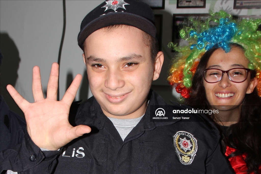 Serik’te özel öğrencilerin mezuniyet hayalleri gerçekleştirildi