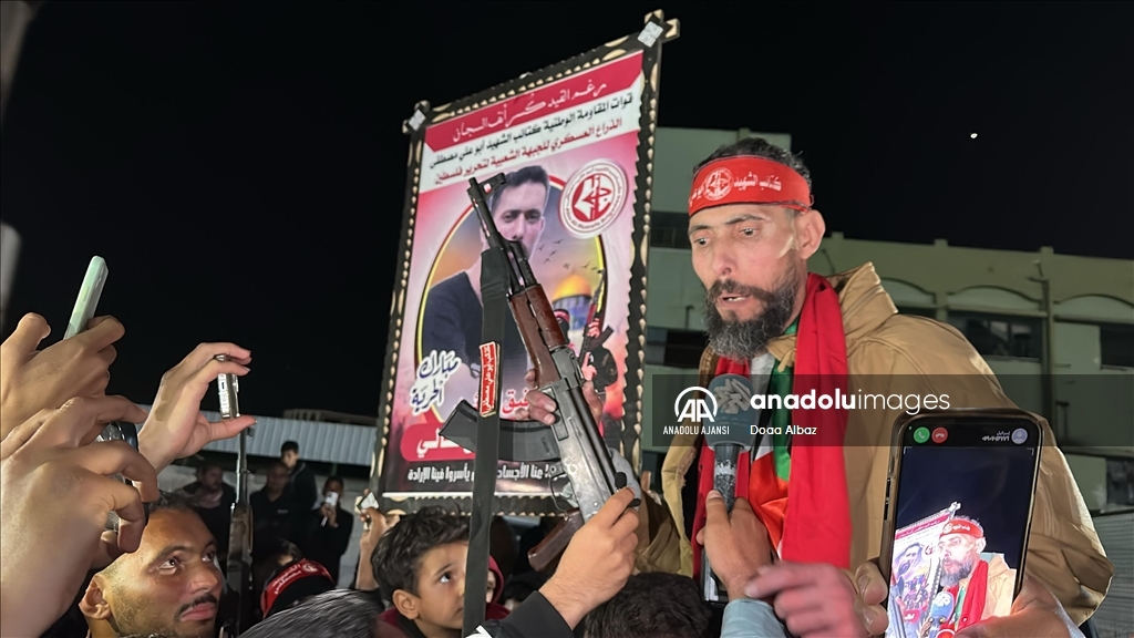 Serbest bırakılan Filistinli esirler Gazze Şeridi ve Batı Şeria'ya ulaştı 15