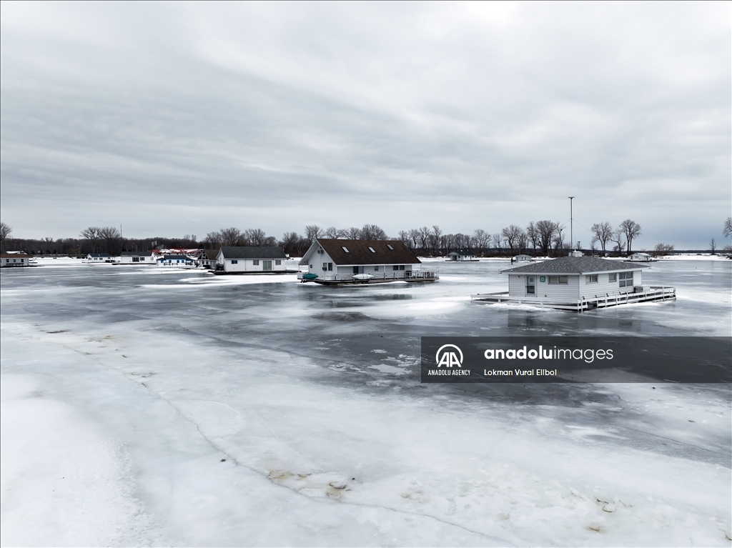 Li Amerîkayê Gola Erîeyê qeşa girt