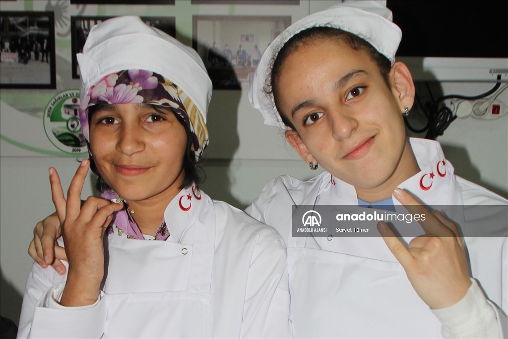 Serik’te özel öğrencilerin mezuniyet hayalleri gerçekleştirildi