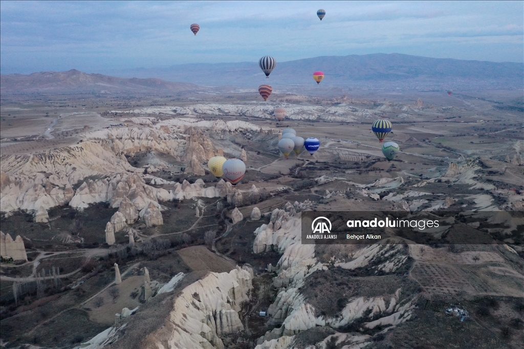 Kapadokya'ya gelen 6 turistten 1'i bölgeyi balonla kuş bakışı keşfetti