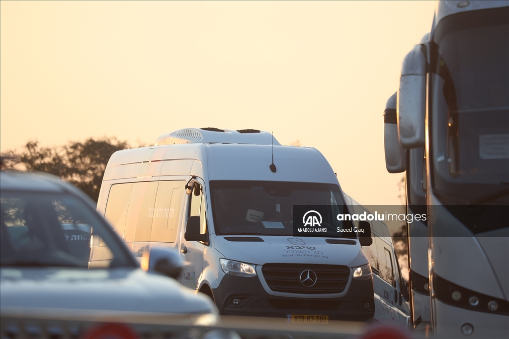 Hamas'ın serbest bıraktığı Arbel Yehud, İsrail'deki Şiba Hastanesi'ne ulaştı