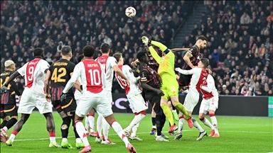 Galatasaray, son 16 turu için play-off oynayacak