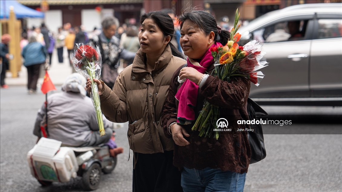 Bahar Festivali kapsamında Guangzhou'daki pazar yoğun ilgi gördü
