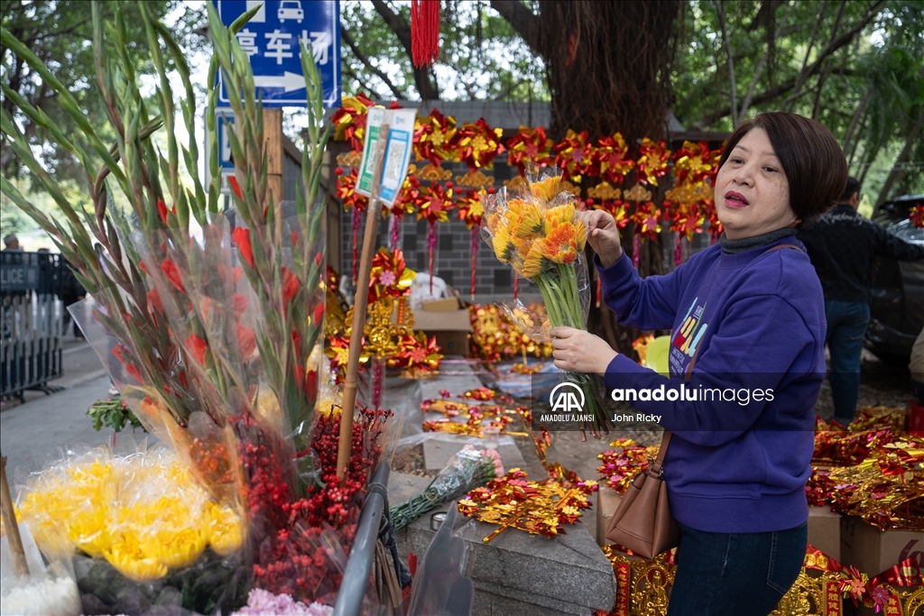 Bahar Festivali kapsamında Guangzhou'daki pazar yoğun ilgi gördü