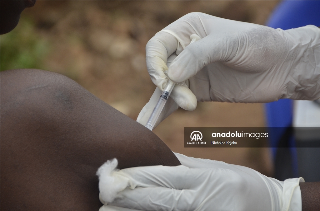 Uganda'da yüksek risk gruplarına mpox aşılaması yapıldı