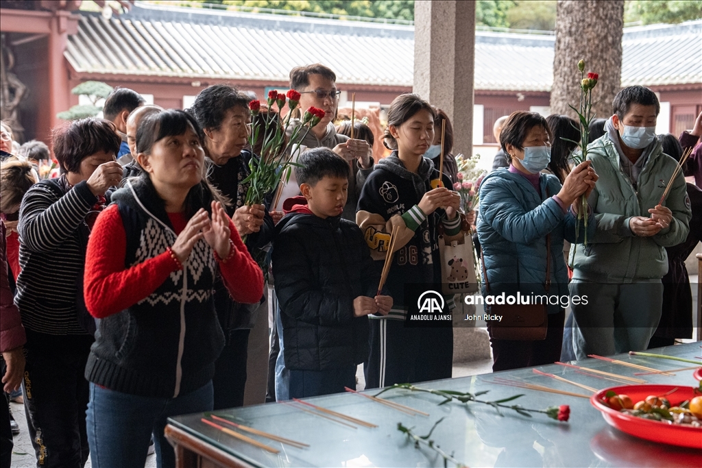 Bahar Festivali kapsamında Guangzhou'daki pazar yoğun ilgi gördü