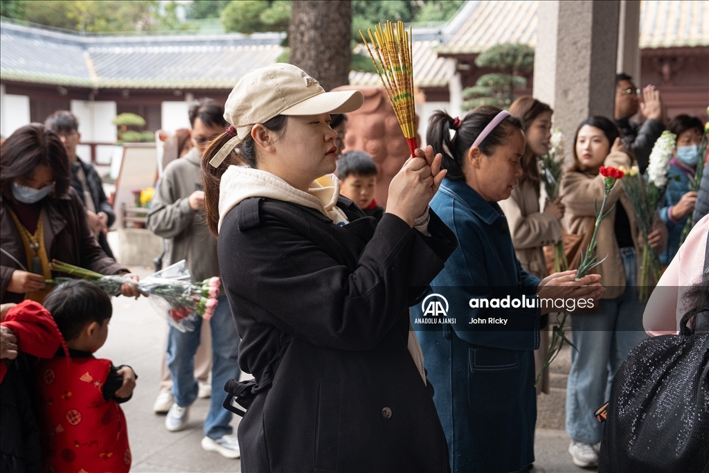 Bahar Festivali kapsamında Guangzhou'daki pazar yoğun ilgi gördü