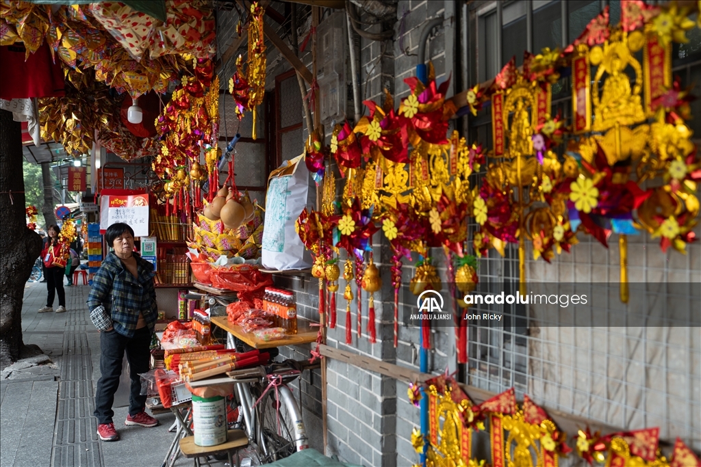 Bahar Festivali kapsamında Guangzhou'daki pazar yoğun ilgi gördü