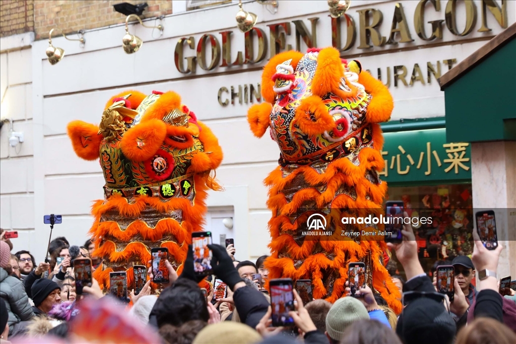 Londra'da Çin Yeni Yılı kutlamaları başladı