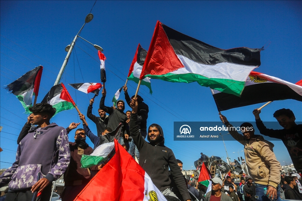 Gazze halkının tehcir edilmesi çağrısını reddeden Mısır ve Ürdün’ün tutumuna destek gösterisi 