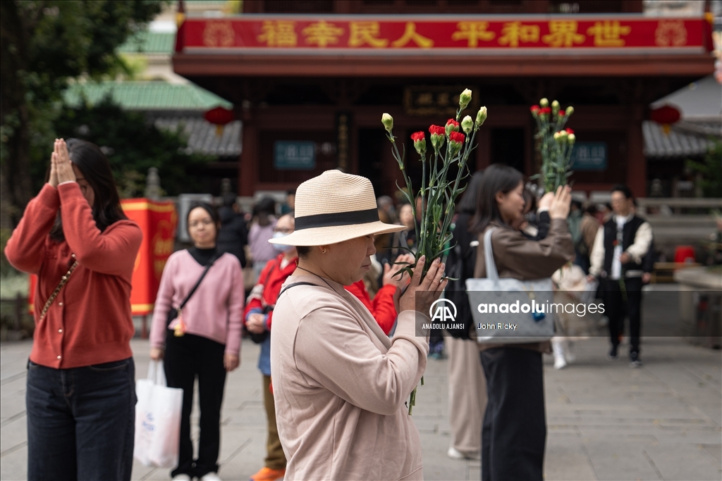 Bahar Festivali kapsamında Guangzhou'daki pazar yoğun ilgi gördü