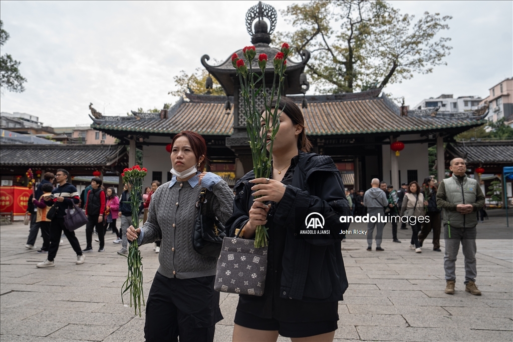 Bahar Festivali kapsamında Guangzhou'daki pazar yoğun ilgi gördü