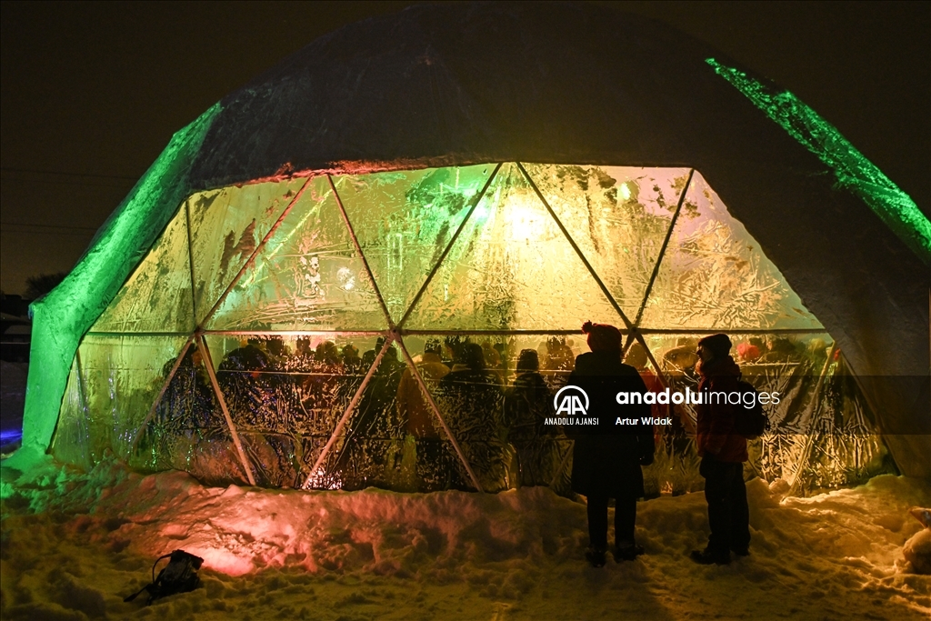 Kanada'da Flying Canoe Volant Festivali düzenlendi