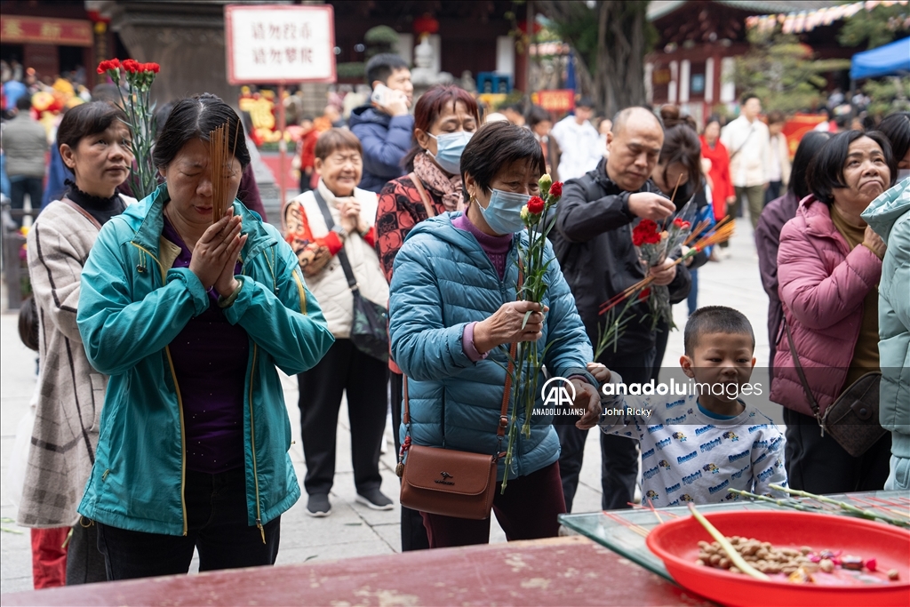 Bahar Festivali kapsamında Guangzhou'daki pazar yoğun ilgi gördü