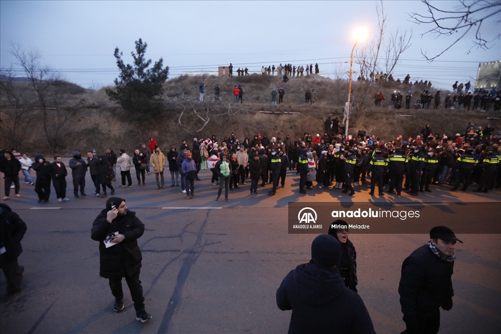 Gürcistan'daki AB yanlısı gösterilerde bazı protestocular gözaltına alındı