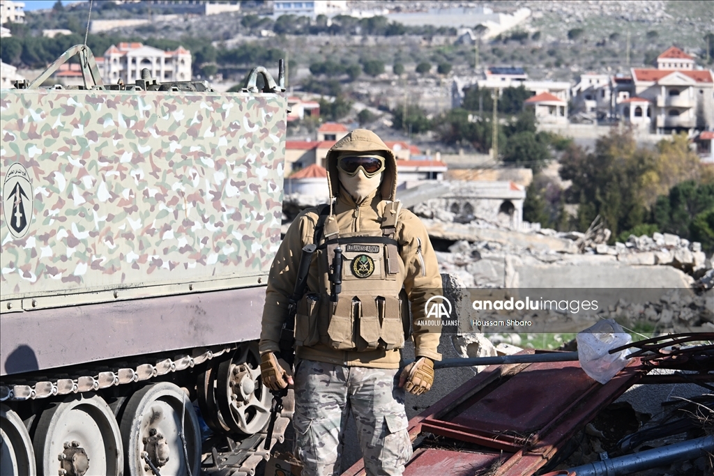 İsrail ordusu, bölge halkının geri dönmek istediği Lübnan'ın güneyinde işgalini sürdürüyor