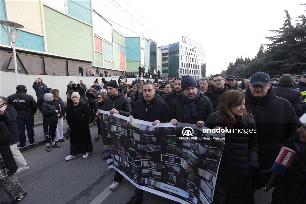 Gürcistan'daki AB yanlısı gösterilerde bazı protestocular gözaltına alındı