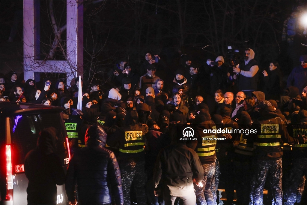 Gürcistan'daki AB yanlısı gösterilerde bazı protestocular gözaltına alındı