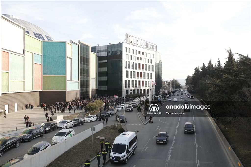 Gürcistan'daki AB yanlısı gösterilerde bazı protestocular gözaltına alındı