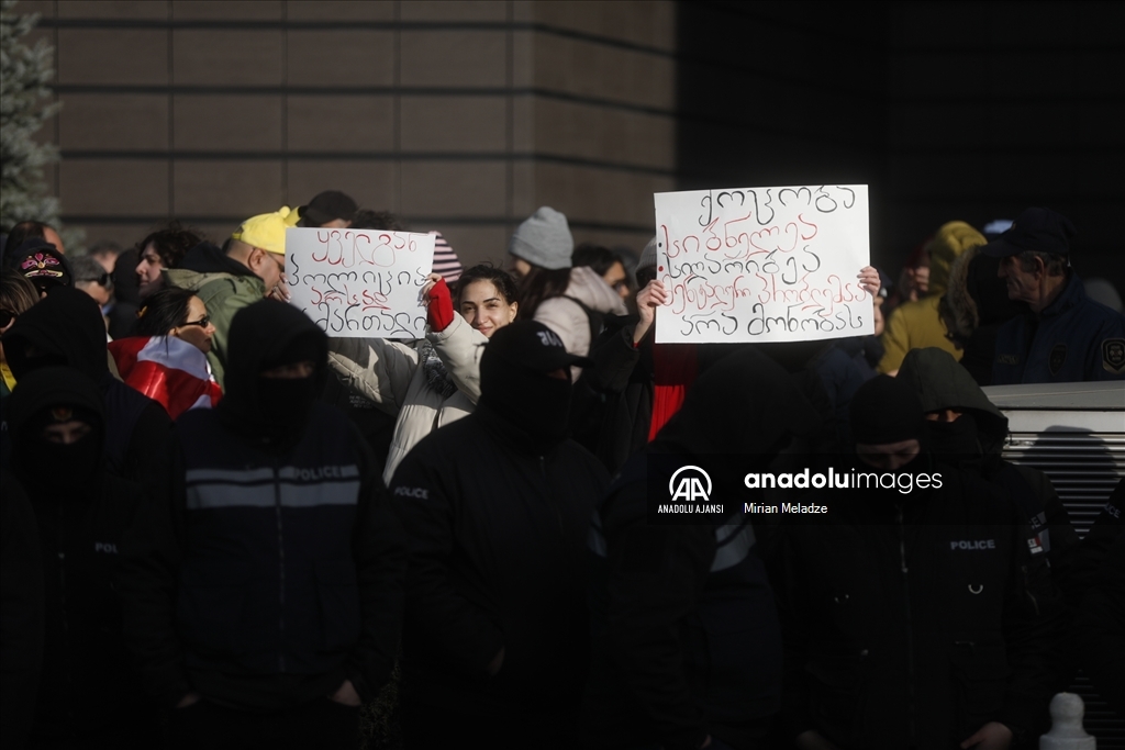 Gürcistan'daki AB yanlısı gösterilerde bazı protestocular gözaltına alındı