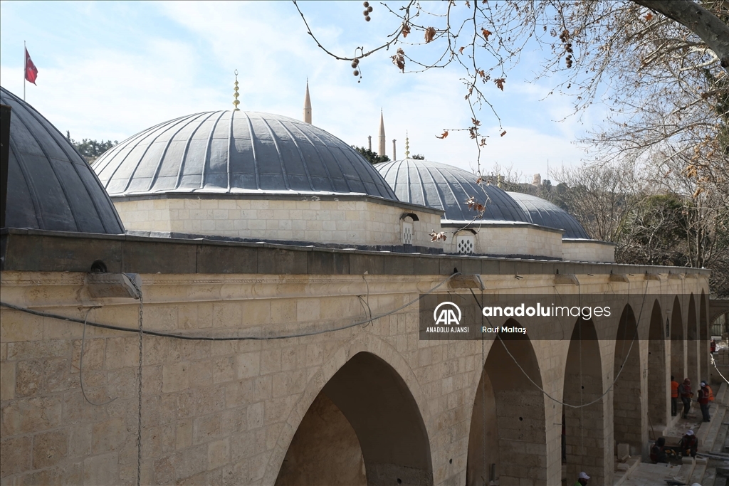 Şanlıurfa'da depremde hasar gören tarihi camiler ibadete açılıyor