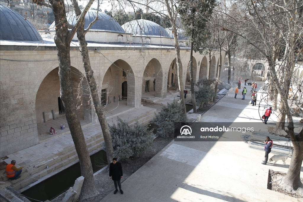 Şanlıurfa'da depremde hasar gören tarihi camiler ibadete açılıyor