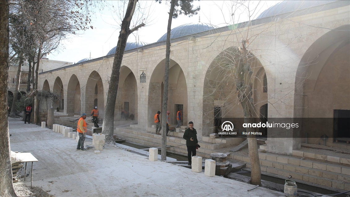 Şanlıurfa'da depremde hasar gören tarihi camiler ibadete açılıyor