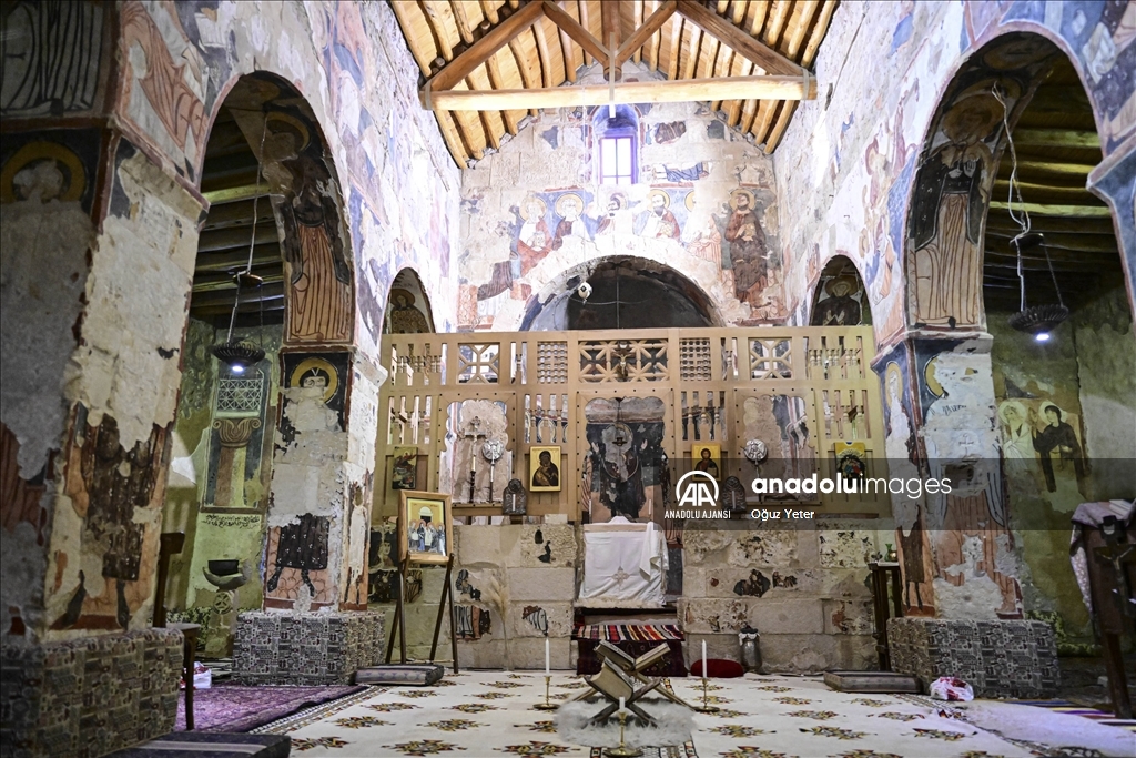 Suriyedeki tarihi manastır ziyaretçilerini ağırlıyor