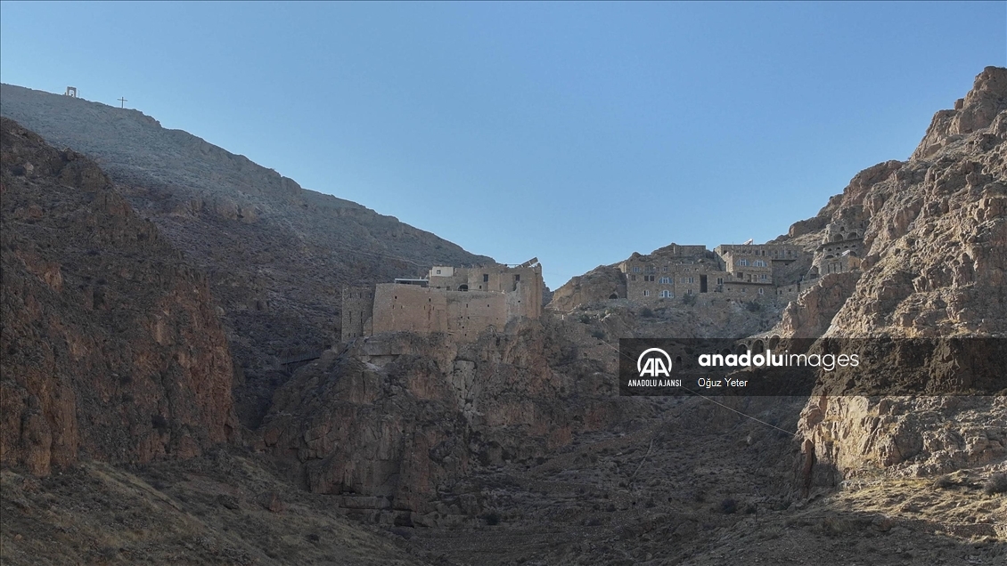 Suriyedeki tarihi manastır ziyaretçilerini ağırlıyor