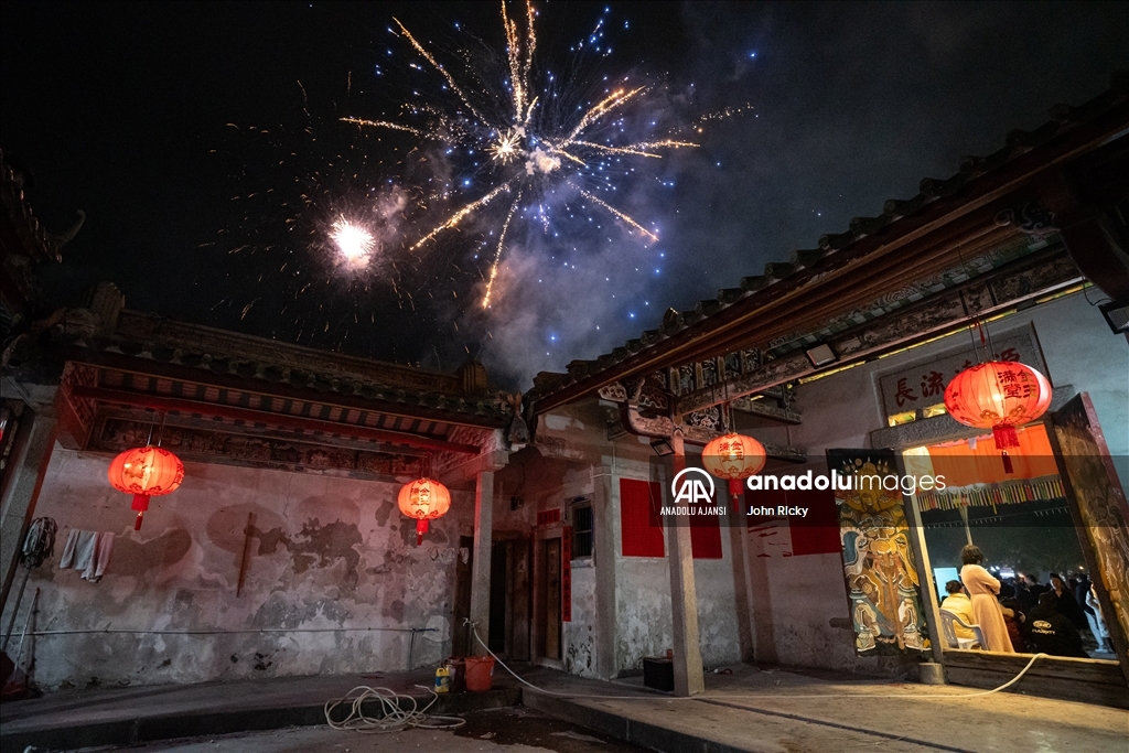 Çin'de Xinghui Festivali olarak da bilinen 'Meşale Festivali' kutlandı