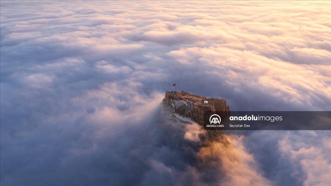 Karahisar Kalesi'nde sis