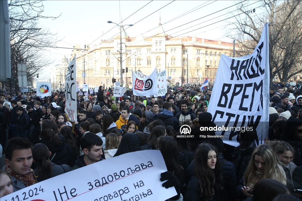 U Beogradu protest zbog pritisaka na zaposlene u školstvu koji podržavaju studente u blokadi