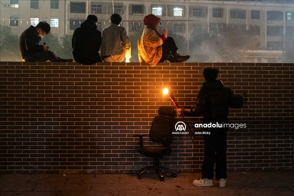 Яркий и самобытный фестиваль Факелов, который проводят жители Китая, принадлежащие к этническому меньшинству Yi (И).