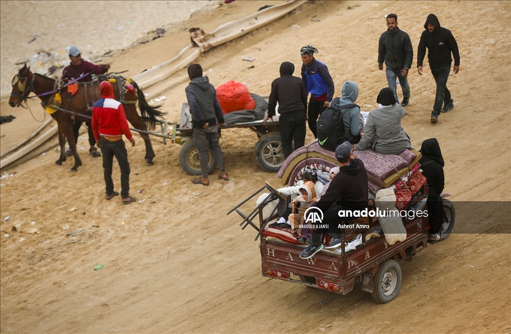 Yerlerinden edilen Filistinlilerin güneyden kuzeydeki evlerine göçü devam ediyor