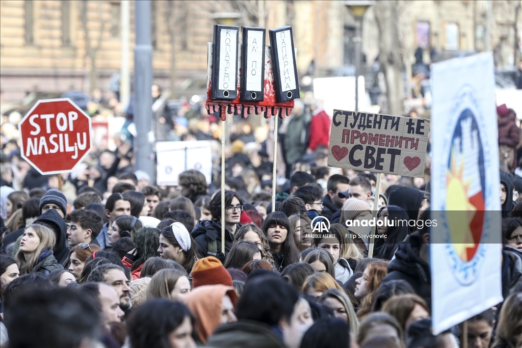 U Beogradu protest zbog pritisaka na zaposlene u školstvu koji podržavaju studente u blokadi