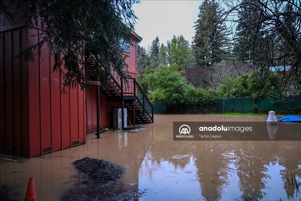 California’da atmosferik nehir nedeniyle şiddetli yağışlar etkili oldu