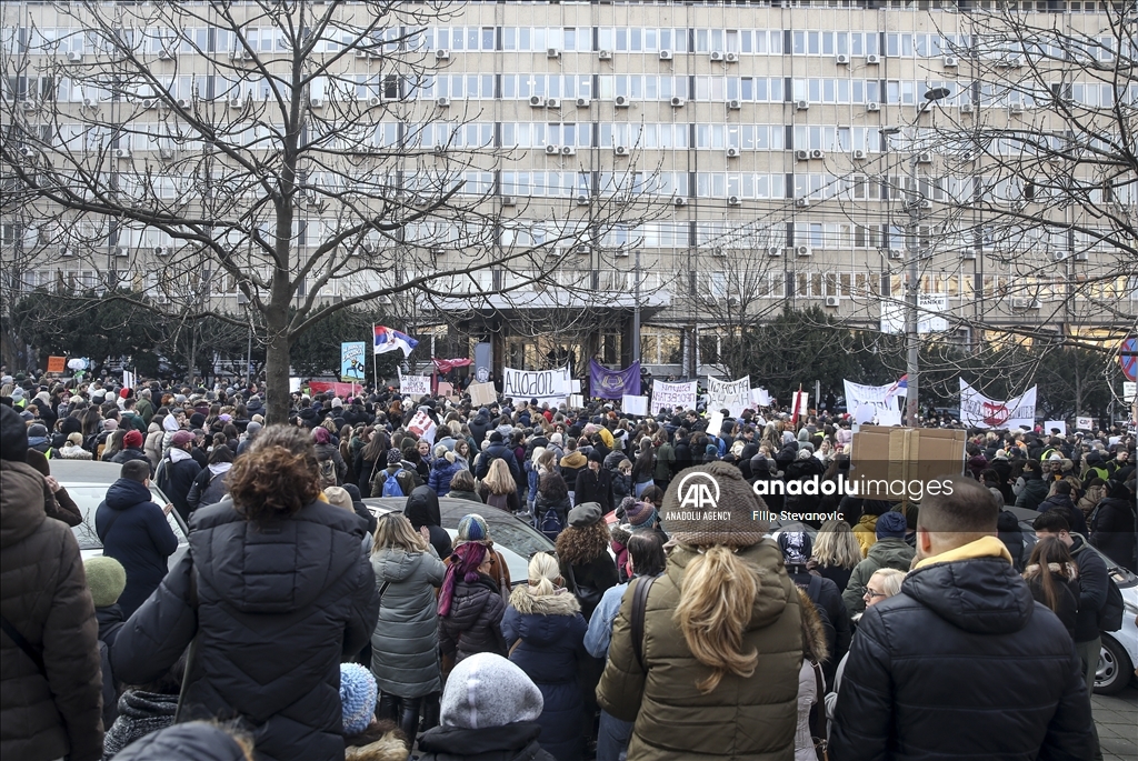 U Beogradu protest zbog pritisaka na zaposlene u školstvu koji podržavaju studente u blokadi