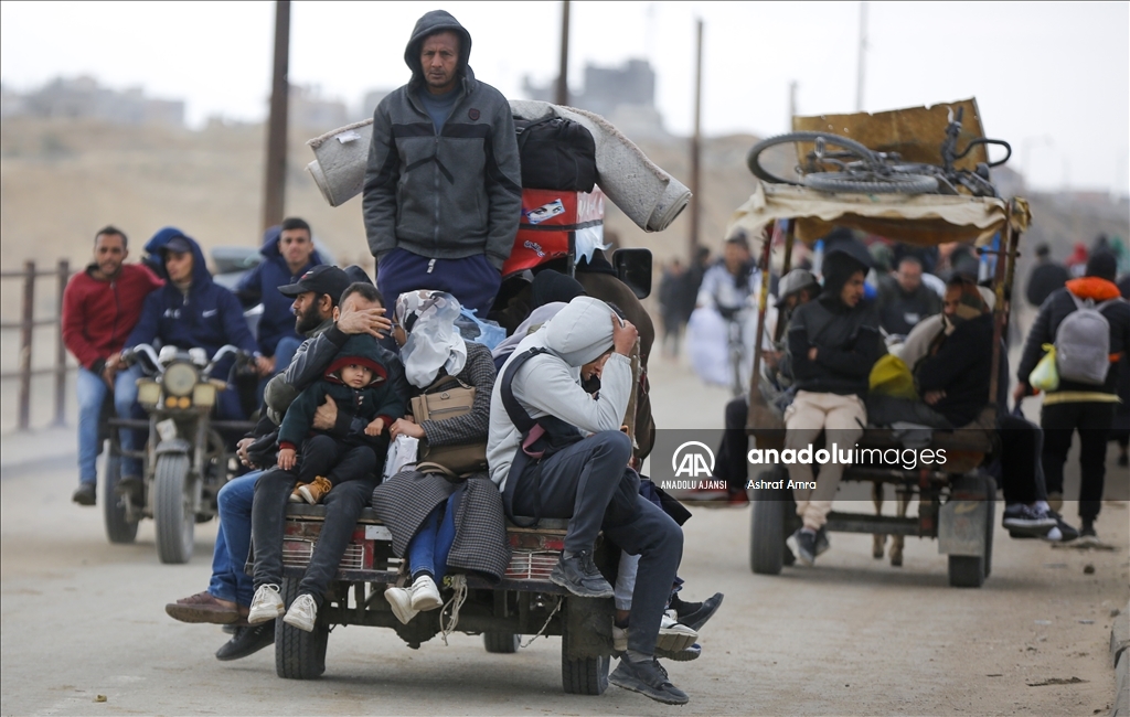 Yerlerinden edilen Filistinlilerin güneyden kuzeydeki evlerine göçü devam ediyor