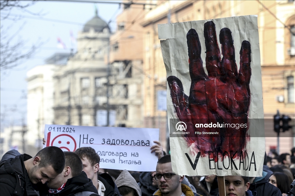 U Beogradu protest zbog pritisaka na zaposlene u školstvu koji podržavaju studente u blokadi