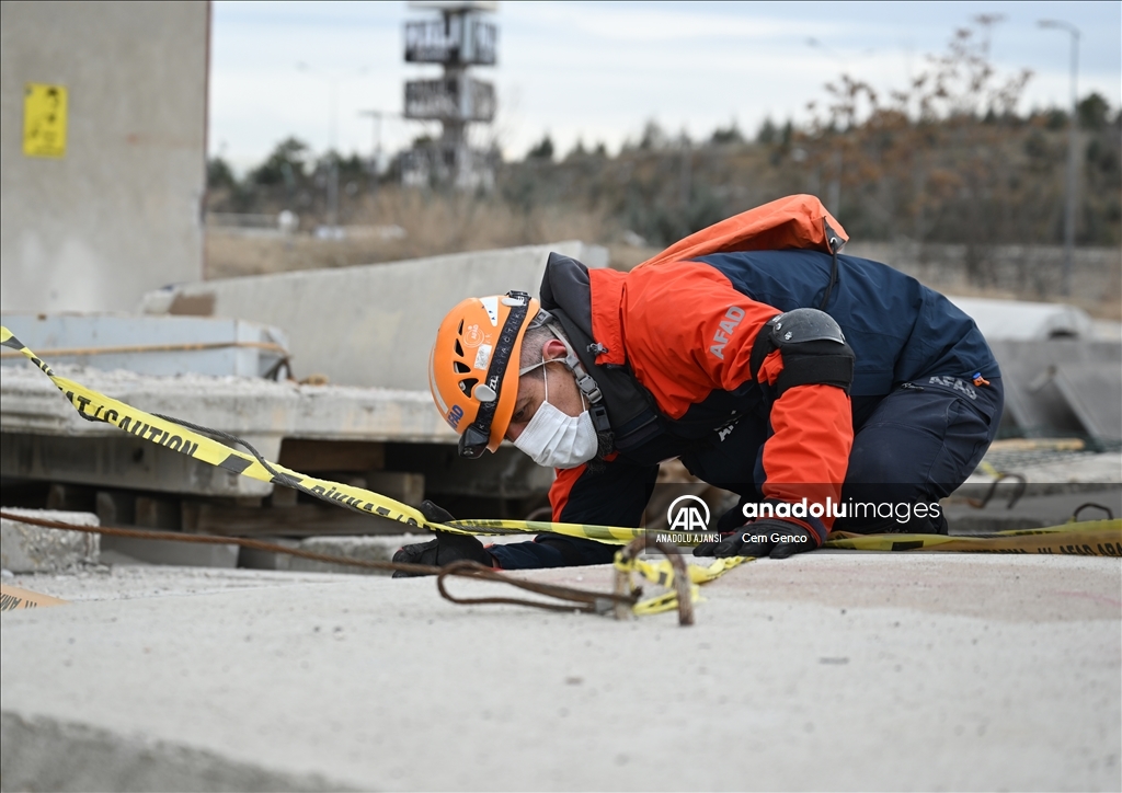 AFAD'ın arama kurtarma ekipleri zorlu görevlere sıkı eğitimlerle hazırlanıyor