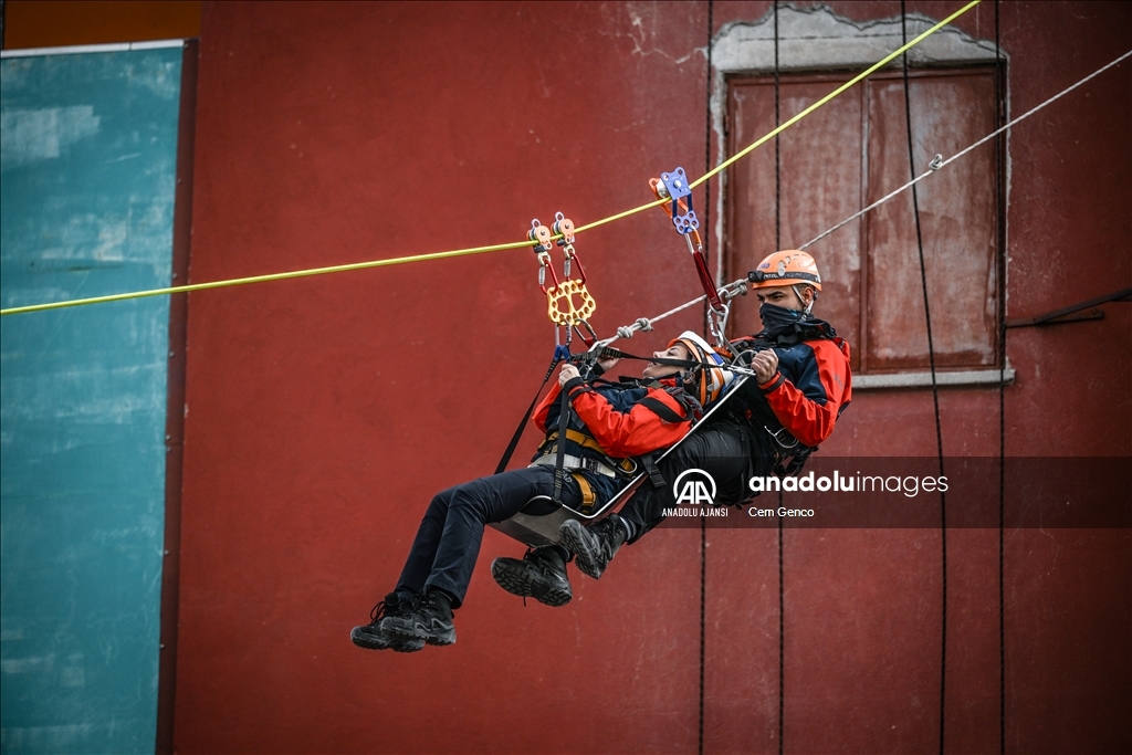 AFAD'ın arama kurtarma ekipleri zorlu görevlere sıkı eğitimlerle hazırlanıyor