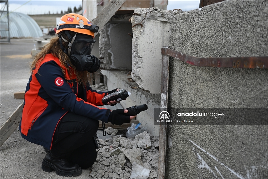 AFAD'ın arama kurtarma ekipleri zorlu görevlere sıkı eğitimlerle hazırlanıyor