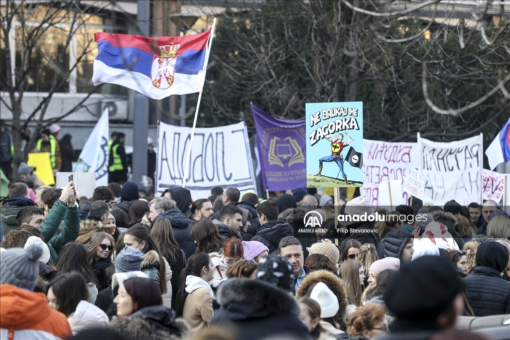U Beogradu protest zbog pritisaka na zaposlene u školstvu koji podržavaju studente u blokadi
