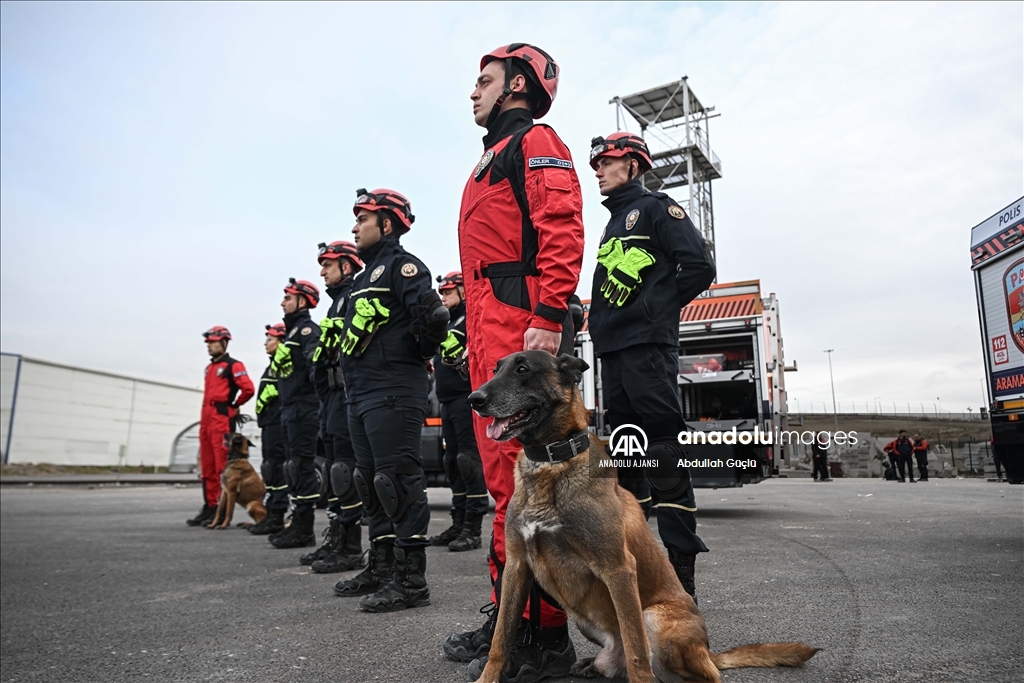 "Asrın felaketi"nde 660 depremzedeyi kurtaran PAK timleri zorlu eğitimden geçiyor