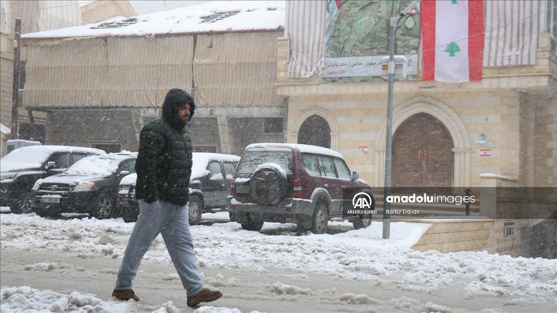 Lübnan'da kar yağışı