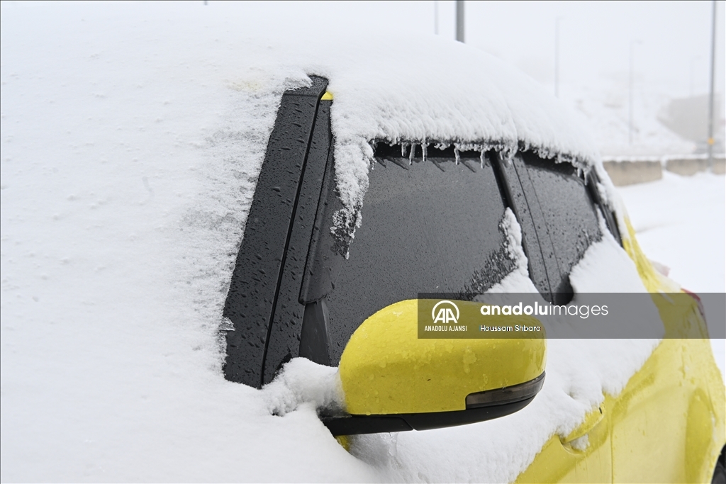 Lübnan'da "Asil" kar fırtınası